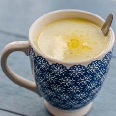Молоко с содой и маслом – рецепты взрослому от кашля и горла